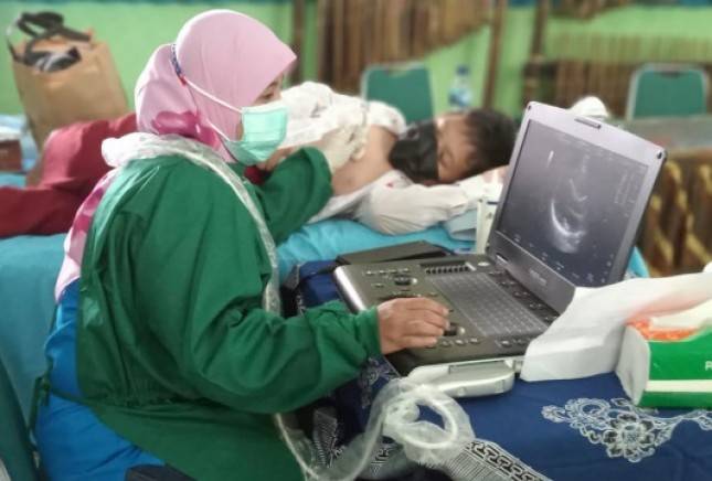 OMRON Donasikan Rp 600 Juta Dukung Pengelolaan Kesehatan Jantung Anak 