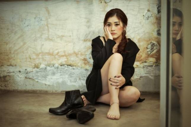 Artis Liana Zora Diproduseri Dide Hijau Daun Band