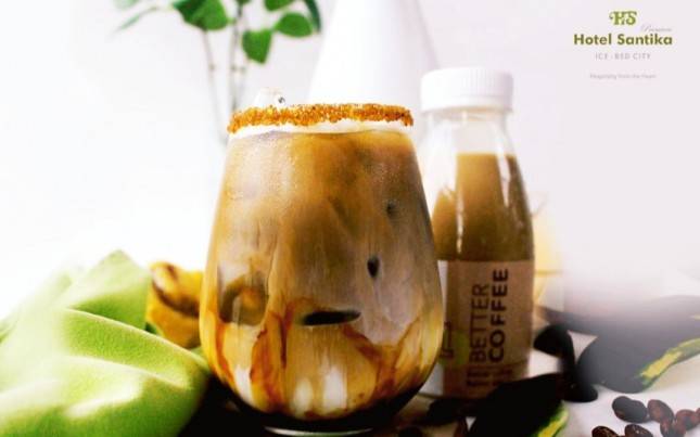 Nikmati Sensasi Berbeda Es Kopi Susu Gula Aren Ala Hotel Santika Premier ICE-BSD City