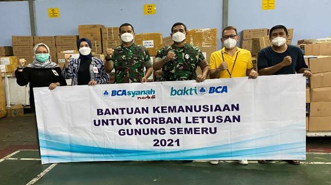 BCA Syariah Salurkan Bantuan Pengungsi Erupsi Semeru