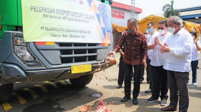 Lepas Ekspor Vacuum Cleaner ke-600 PT SDI ke AS, Menperin Agus: Ini Bukti Produk Dalam Negeri Mampu Kuasai Pasar Global