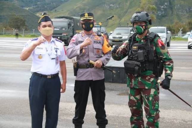 Dansatgas Yonif MR 412 Kostrad Ikuti Apel Gelar Pasukan Pengamanan Natal dan Tahun Baru 2022