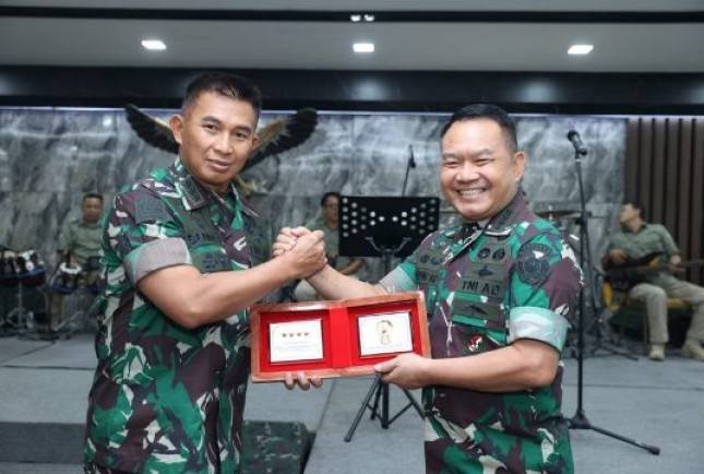 KASAD Jenderal Dudung Abdurachman Pimpin Sertijab Tujuh PATI TNI AD 