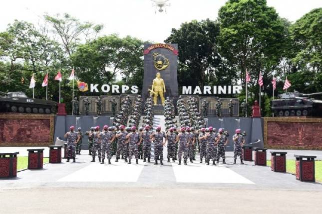 Dankormar Mayjen (Mar)  Suhartono Kirim Prajurit Marinir  ke Libanon  dan Natuna