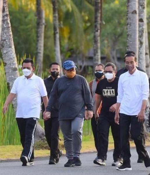 Presiden Jokowi Berolahraga Sebelum Gelar Pertemuan dengan PM Singapura di Bintan