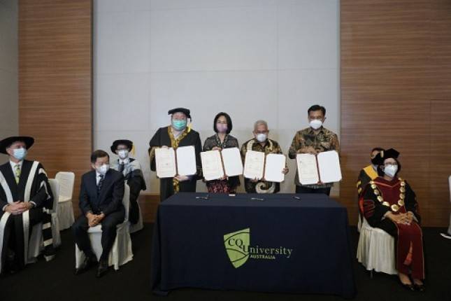 Wisudawan Pertama Kerjasama Univ Bakrie dan Kampus Australia di Tahun 2022