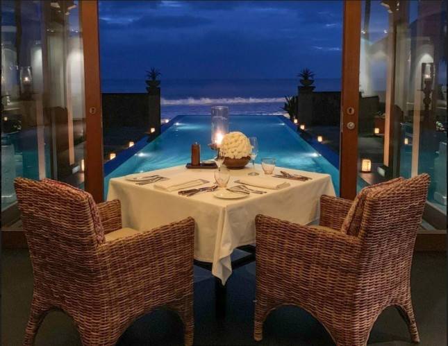 6 Hotel di Indonesia dengan Restoran Bernuasana Romantis