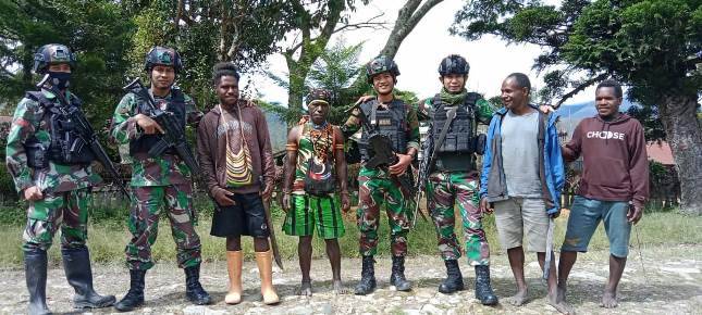 Satgas Kodim Yalimo Yonif RK 751/VJS Tingkatkan  Layanan Kesehatan Masyarakat