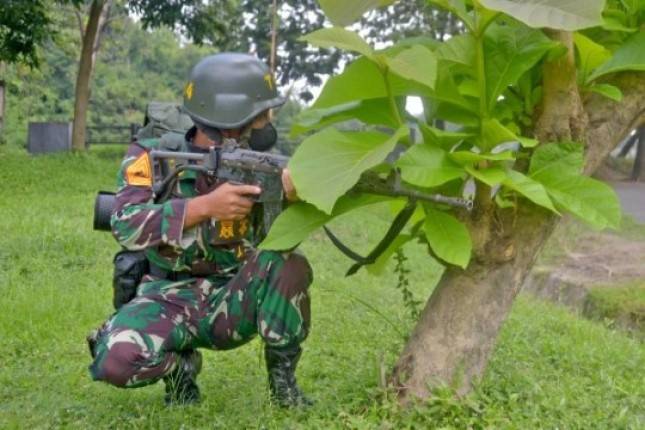 Prajurit Yonif 3 Marinir Sidoarjo Laksanakan Latihan Patroli Bersama Taruna AAL