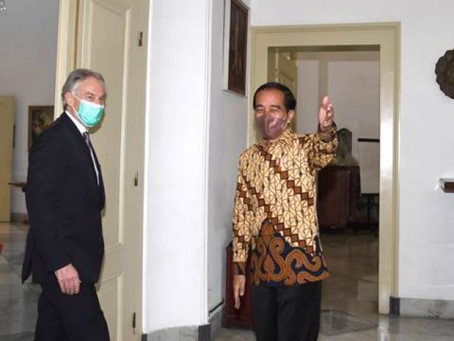 Presiden Jokowi Terima Laporan Hasil Kunjungan Menko Marinves ke Arab Saudi dan Bertemu dengan  mantan PM Inggris Tony Blair