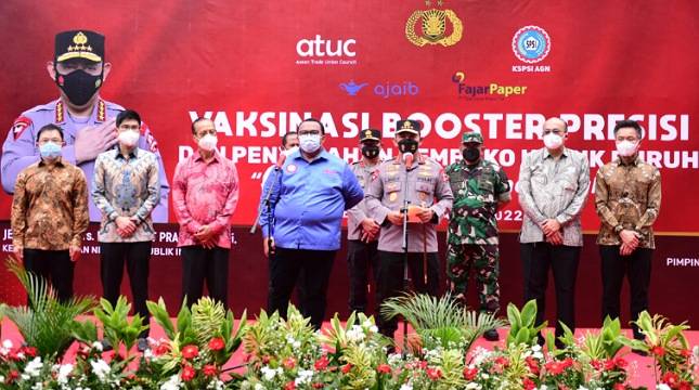 Ajaib Bersama Kapolri Gelar Vaksinasi Booster dan Pembagian Bansos 