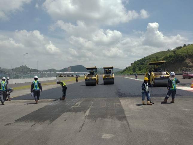 PP Presisi Rampungkan Proyek Pengaspalan Ulang Sirkuit Mandalika