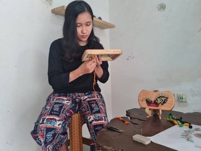 Nasib Baik Pemilik Usaha Tas Kruistik! Usai Ikut Lapak Ganjar, Penjualan Melejit 75 Persen