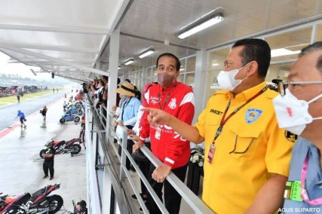 Ketum IMI Apresiasi Trofi MotoGP Mandalika Karya Tuksedo Studio Bali