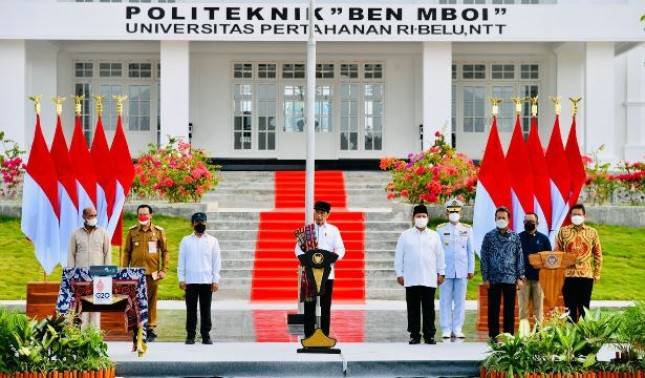 Presiden Jokowi Resmikan Politeknik Unhan di NTT