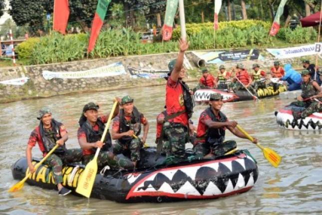 Atlet Dayung Rubber Boat Yonif 1 Marinir Melaju ke Babak Final