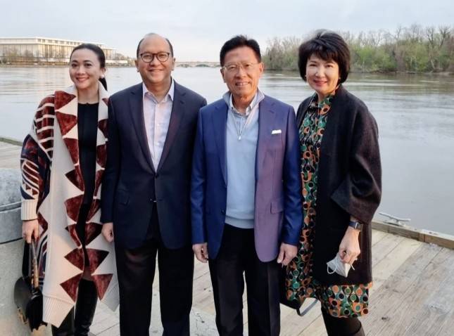 Dikunjungi James Riady dan Istri, Dubes Rosan Senang Bukan Kepalang... 