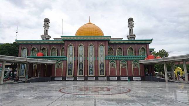 Masjid Raya Pekanbaru Gaet Imam dari Yaman, Salat Tarawih 1 Juz Semalam