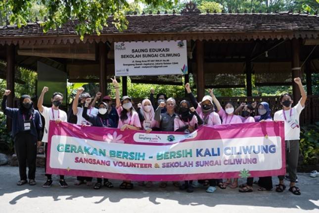 KT&G SangSang Volunteer Indonesia Gelar Kegiatan Peduli Lingkungan Bersama Komunitas Masyarakat Peduli Ciliwung 