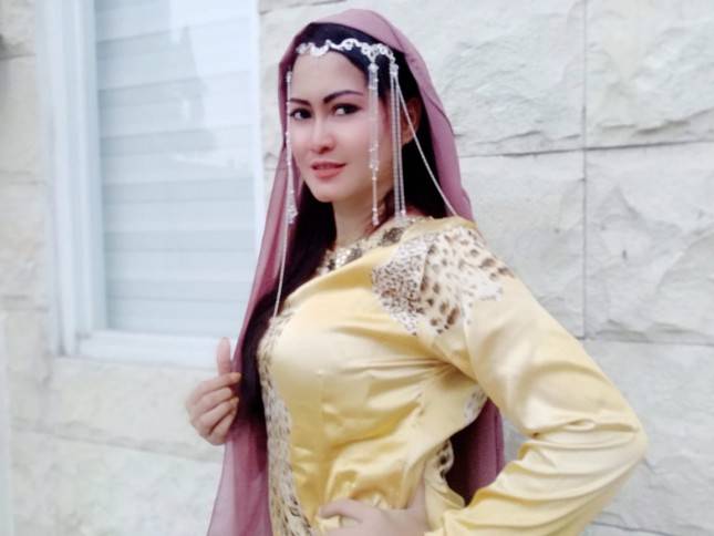 Artis Velline Chu Mengcover Single Baju Baru Milik Dea Ananda
