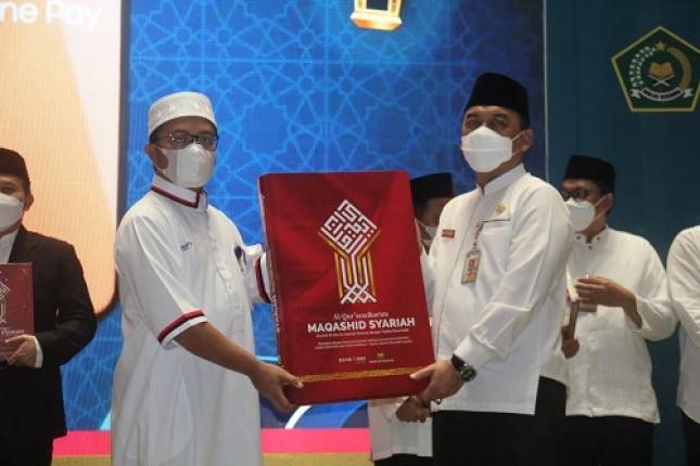 Dukung Pengembangan Ekonomi Syariah, UUS Bank DKI Persembahkan  Mushaf Al-Qur&rsquo;an