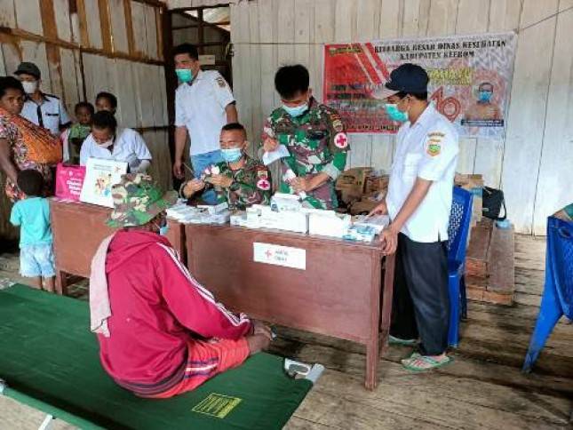 Satgas Pamtas Yonif 126KC Tingkatkan Kesehatan Warga  di Wilayah Perbatasan
