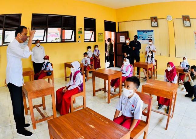 Peringatan Hardiknas 2022, Presiden: Pendidikan Anak-Anak Tidak Boleh Terabaikan