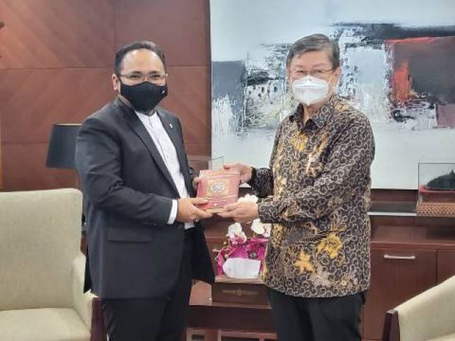 Persatuan Umat Buddha Sumbang 5.000 Kitab Suci Al Qur'an kepada Kementerian Agama RI