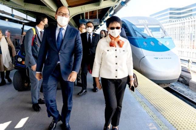 Jelang KTT Khusus ASEAN, Dubes Rosan Sambut Menlu Retno di Union Station AS