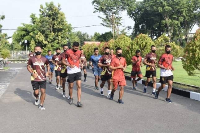 Prajurit Yonif 1 Marinir Sidoarjo Laksanakan Olahraga Bulu Tangkis