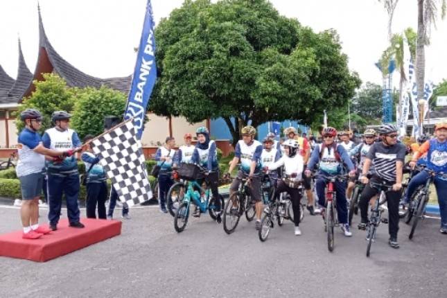 Yonmarhanlan II Padang Laksanakan Giat Fun Bike