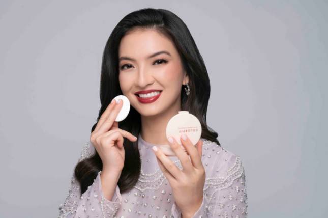 Kenakan Makeup Brand Lokal, Raline Shah Hadir di Red Carpet Cannes Film Festival 2022