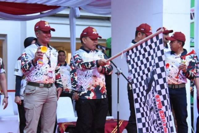 KASAD Jend TNI Dudung Abdurachman  Flag Off Road Run 10 K Sebagai Puncak Rangkaian Athletics Open Danjen Kopassus 2022