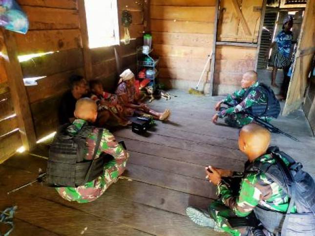 Keberadaan Satgas Yonif 126 KC di Tengah-Tengah Kesulitan Masyarakat Perbatasan RI-PNG 