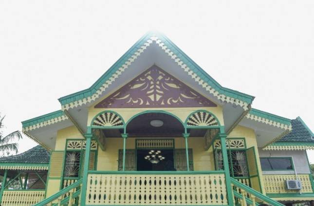 Mengenal Rumah Adat Puri Melayu Sri Menanti di Tebing Tinggi Sumut yang dibangun Pada 1910