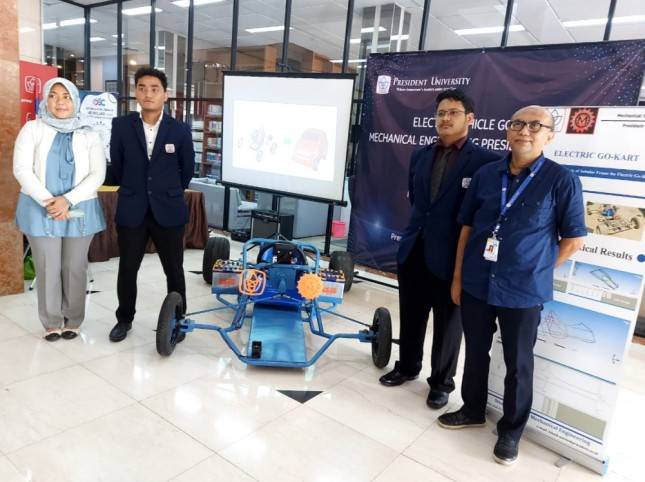  Ikuti Tren Dunia, Mahasiswa President University Perkenalkan Mobil Listrik EGO