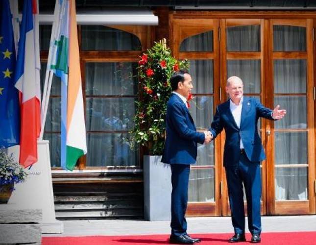 Presiden Jokowi Disambut Kanselir Jerman Hadiri KTT G7