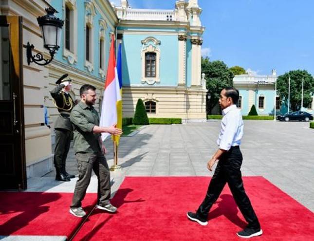 Pembicaraan Presiden Jokowi dan Presiden Ukraina Zelenskyy di Istana Maryinsky