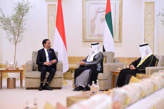Presiden Jokowi dan Rombongan Tiba di Abu Dhabi