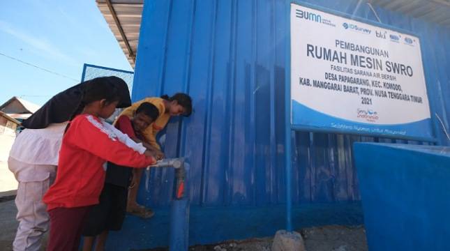 Kolaborasi IDSurvey Dukung Pengadaan Air Bersih, Sanitasi Layak, Sambungan Listrik Baru & Buku Bacaan Siswa di Pulau Papagarang
