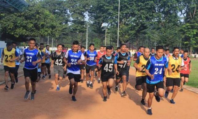 Prajurit Korps Marinir Tingkatkan Kesegaran Jasmani