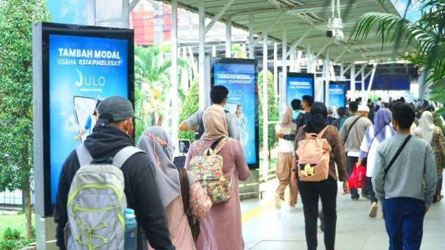 Meningkatnya Arus Penumpang di Stasiun Kereta Membuat Media Luar Ruang Menjadi Semakin Dilirik 