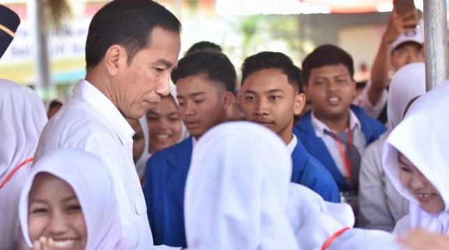 Jokowi Tegaskan Full Day School Tidak Wajib