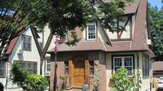 Rumah Masa Kecil Presiden AS, Donald Trump disewakan Seharga Rp 9,7 juta