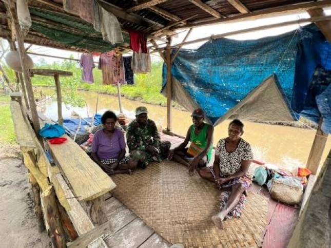 Prajurit Kodim 1710 Mimika Papua Laksanakan TMMD  