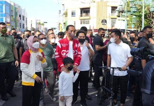 Presiden Jokowi dan Ibu Iriana CFD Didampingi Menteri BUMN Erick Thohir