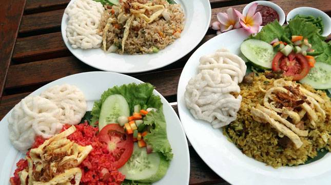 Sambut Hari Kemerdekaan Holiday Inn Express Jakarta Hadirkan Nasi Goreng Merah Putih