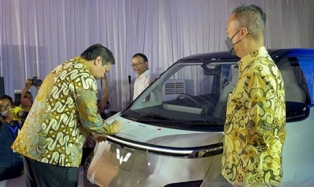 Menko Airlangga Hartarto Berperan Penting Dalam Ekosistem Kendaraan Listrik