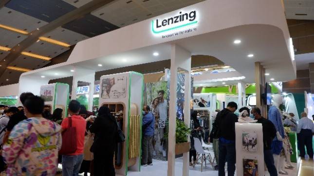 Tunjukan TENCEL&trade; dan LENZING&trade; ECOVERO&trade; di Indo Intertex 2022, Lenzing & SPV Buktikan Komitmen Keberlanjutan