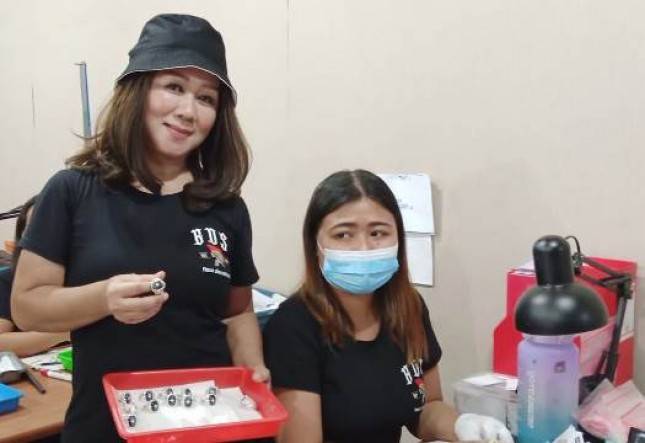 Lenny Hartono Pengusaha Kerajinan Perak yang Sukses